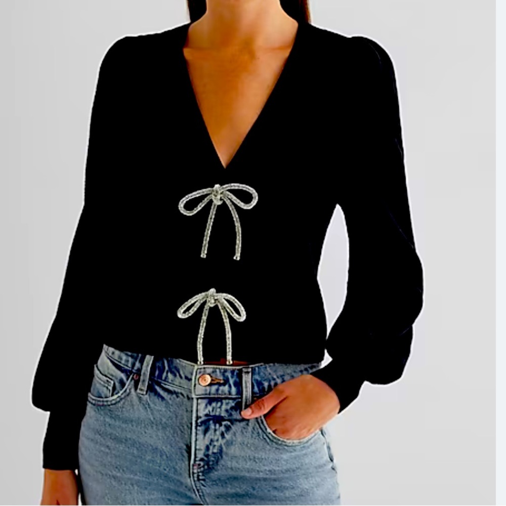 Express bow embellished black v-neck sweater size medium